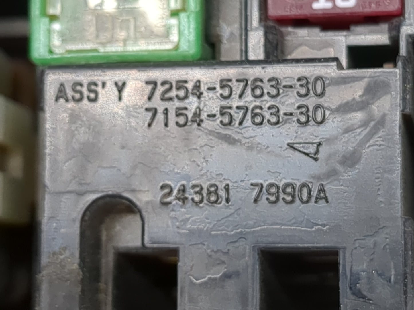 2018 Nissan Altima Fusebox Fuse Box Panel Relay Module P/N:7254-5763-30 Fits OEM Used Auto Parts - Oemusedautoparts1.com