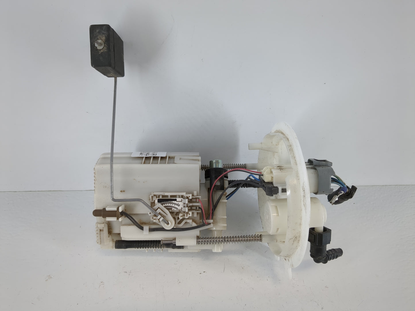 2013-2018 Nissan Altima Electrical Gas Fuel Pump Assembly - Oemusedautoparts1.com