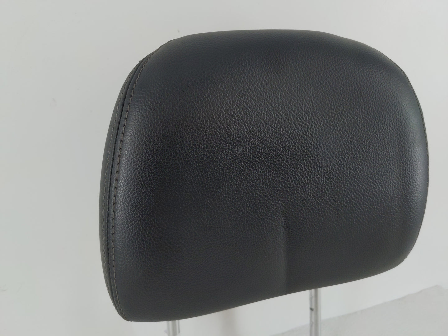 2018 Nissan Altima Headrest Head Rest Front Driver Passenger Seat Fits OEM Used Auto Parts - Oemusedautoparts1.com