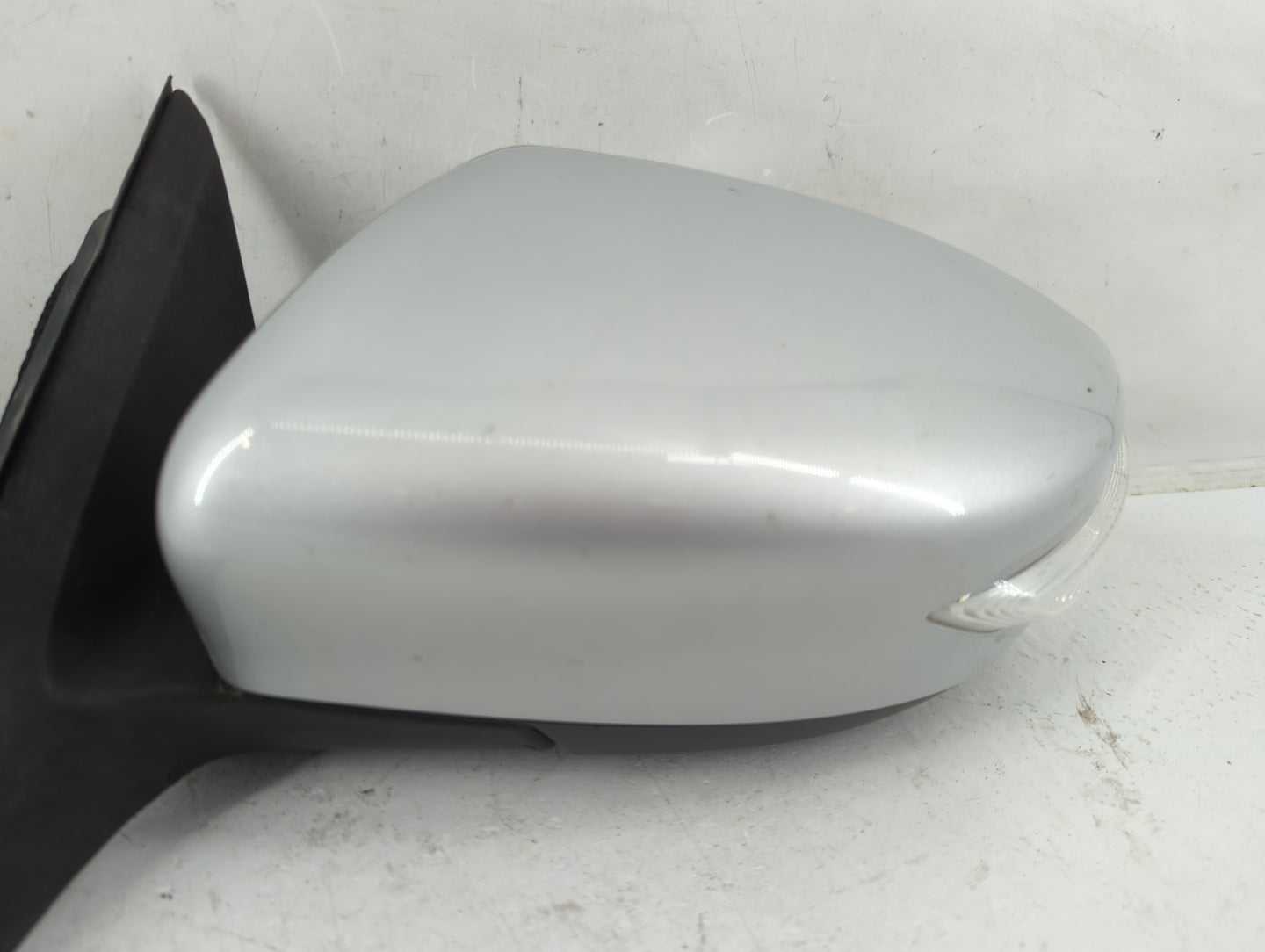 2013-2018 Nissan Altima Driver Side View Mirror - Left Door Mirror OEM Used - Oemusedautoparts1.com
