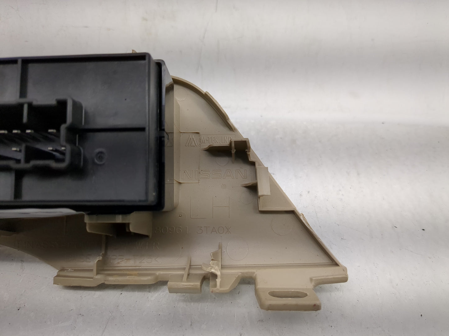 2013-2018 Nissan Altima Master Power Window Switch Replacement Driver Side Left P/N:25401 3TA4A Fits OEM Used Auto Parts - O