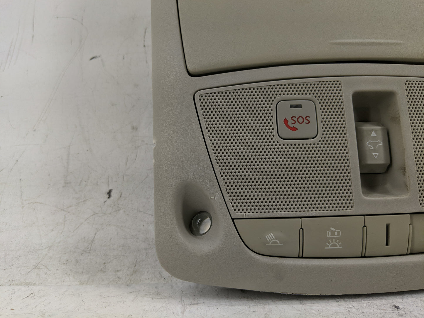 2018 Nissan Altima Overhead Roof Console - Oemusedautoparts1.com