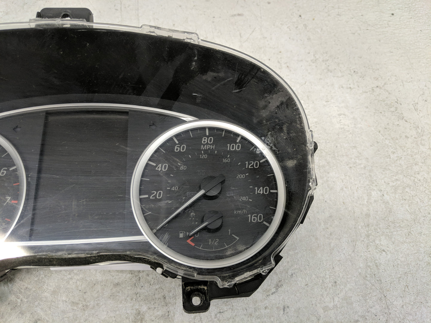 2018 Nissan Altima Instrument Cluster Speedometer Gauges P/N:24810 9HU8A 6H 24810 9HU8A Fits OEM Used Auto Parts - Oemusedau