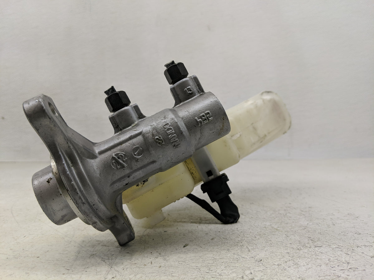 2013-2018 Nissan Altima Brake Master Cylinder 1300892 - Oemusedautoparts1.com