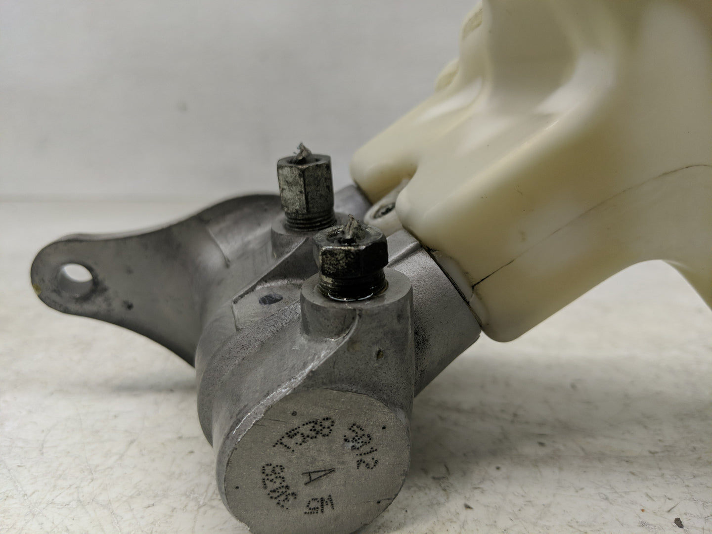 2013-2018 Nissan Altima Brake Master Cylinder 1302519 - Oemusedautoparts1.com