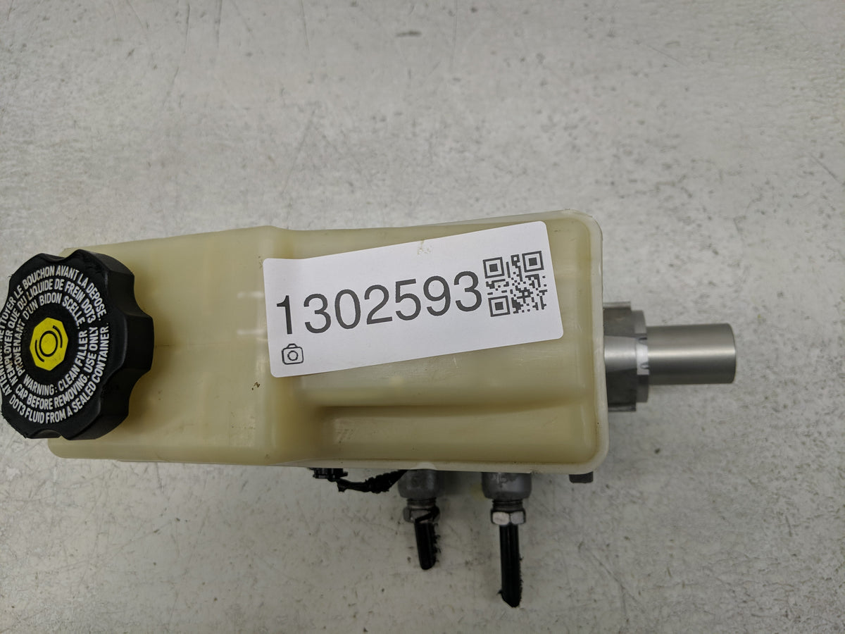 2013-2018 Nissan Altima Brake Master Cylinder 1302593 - Oemusedautoparts1.com