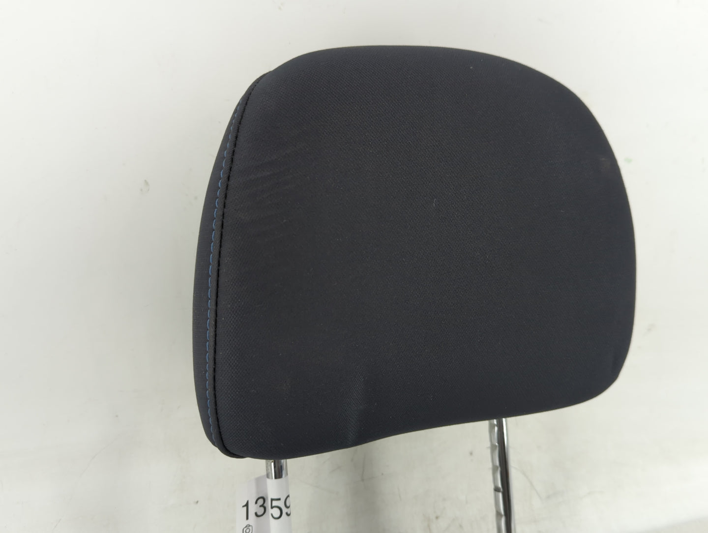 2017-2018 Nissan Altima Headrest Head Rest Front Driver Passenger Seat - Oemusedautoparts1.com