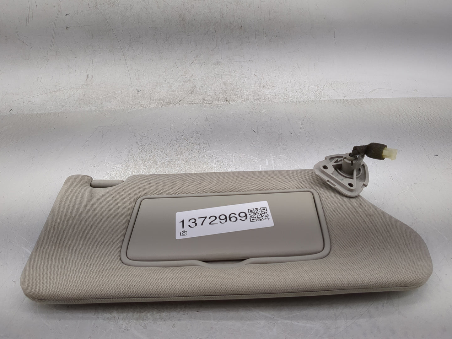 2013-2018 Nissan Altima Sun Visor Shade Replacement Passenger Right Mirror Fits Fits 2013 2014 2015 2016 2017 2018 OEM Used 
