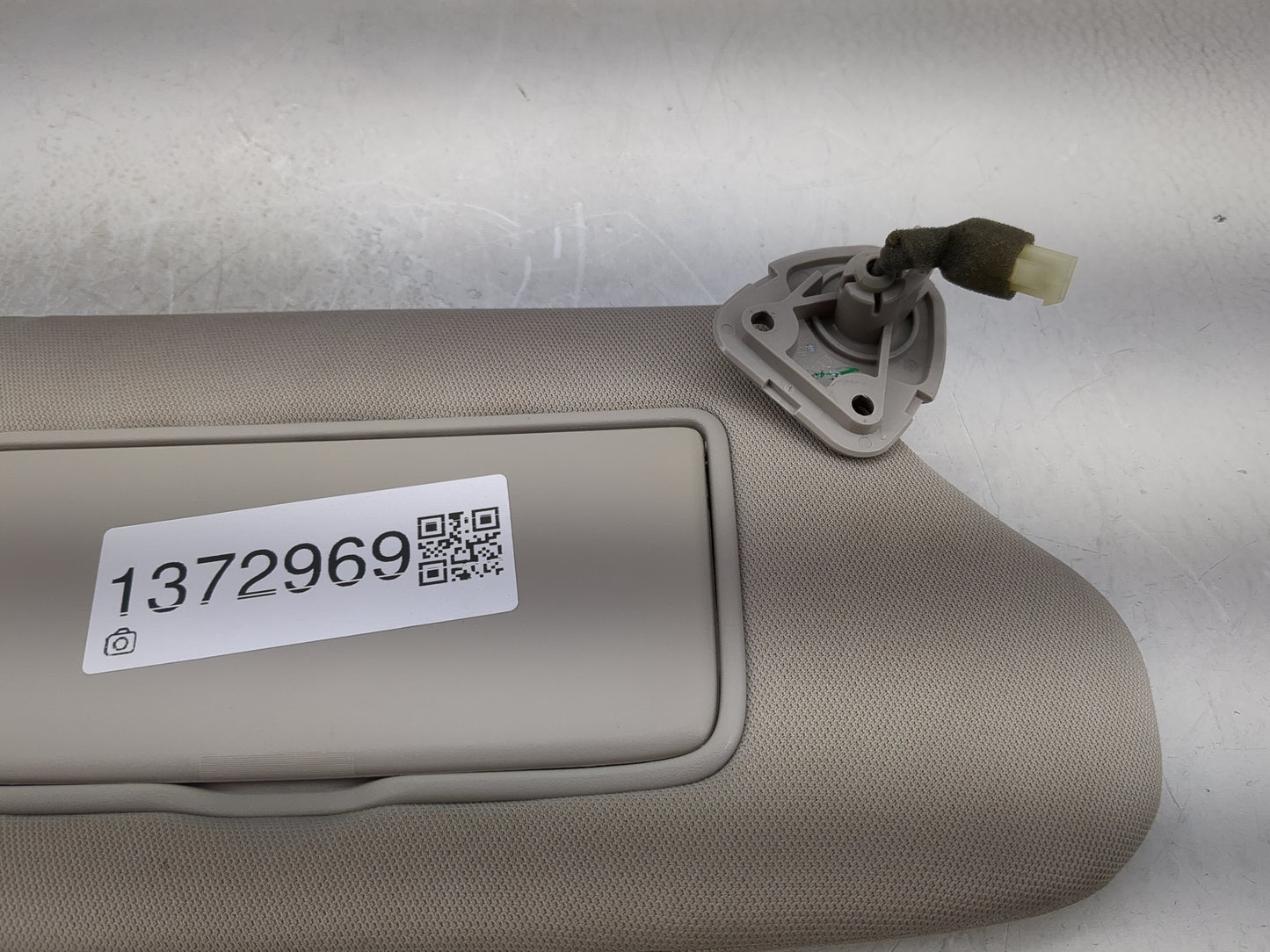 2013-2018 Nissan Altima Sun Visor Shade Replacement Passenger Right Mirror Fits Fits 2013 2014 2015 2016 2017 2018 OEM Used 