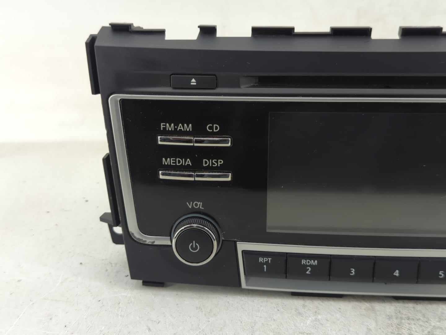 2017-2018 Nissan Altima Radio AM FM Cd Player Receiver Replacement P/N:28185 9HT1A Fits Fits 2017 2018 OEM Used Auto Parts -