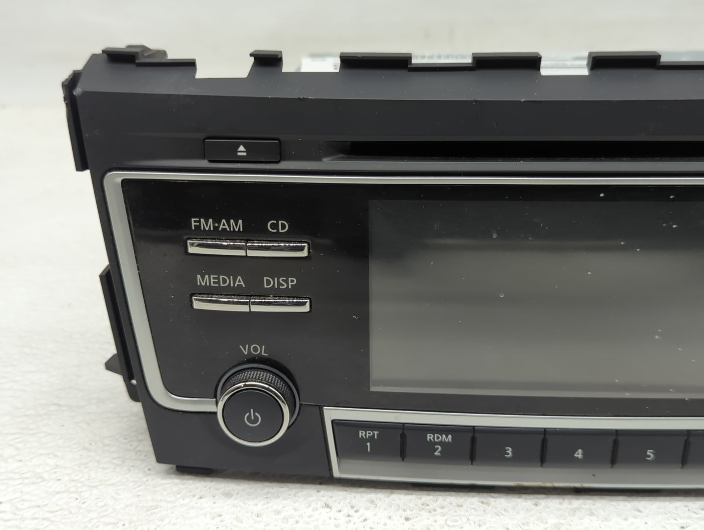2017-2018 Nissan Altima Radio AM FM Cd Player Receiver Replacement P/N:28185 9HT1A Fits Fits 2017 2018 OEM Used Auto Parts -