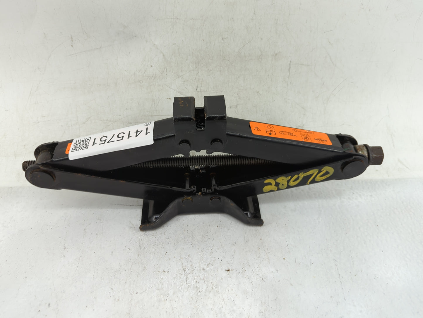 2018 Nissan Altima Spare Scissor Car Jack - Oemusedautoparts1.com