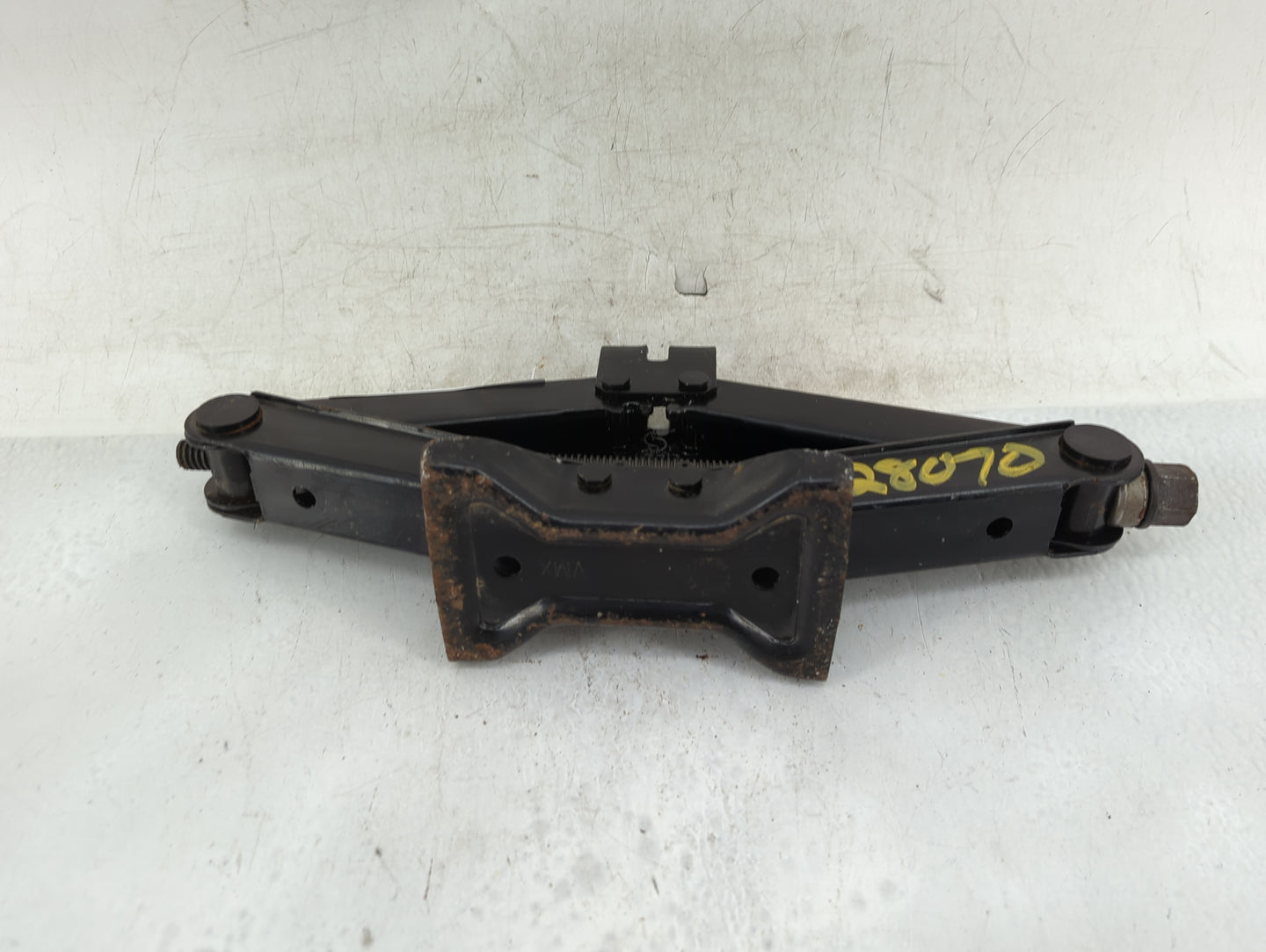 2018 Nissan Altima Spare Scissor Car Jack 1415751 - Oemusedautoparts1.com