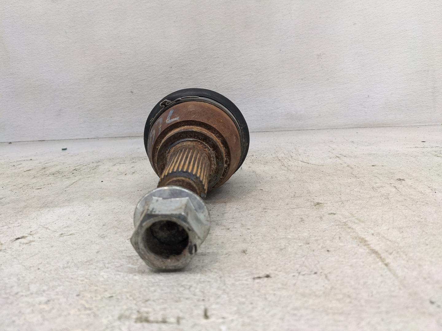 2013-2018 Nissan Altima Axle Shaft Front Driver Cv C/v - Oemusedautoparts1.com