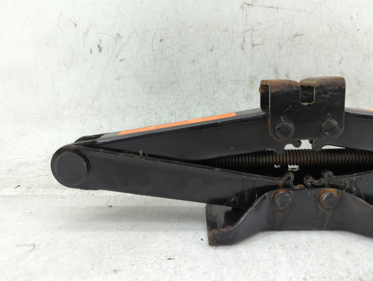 2018 Nissan Altima Spare Scissor Car Jack 1431712 - Oemusedautoparts1.com
