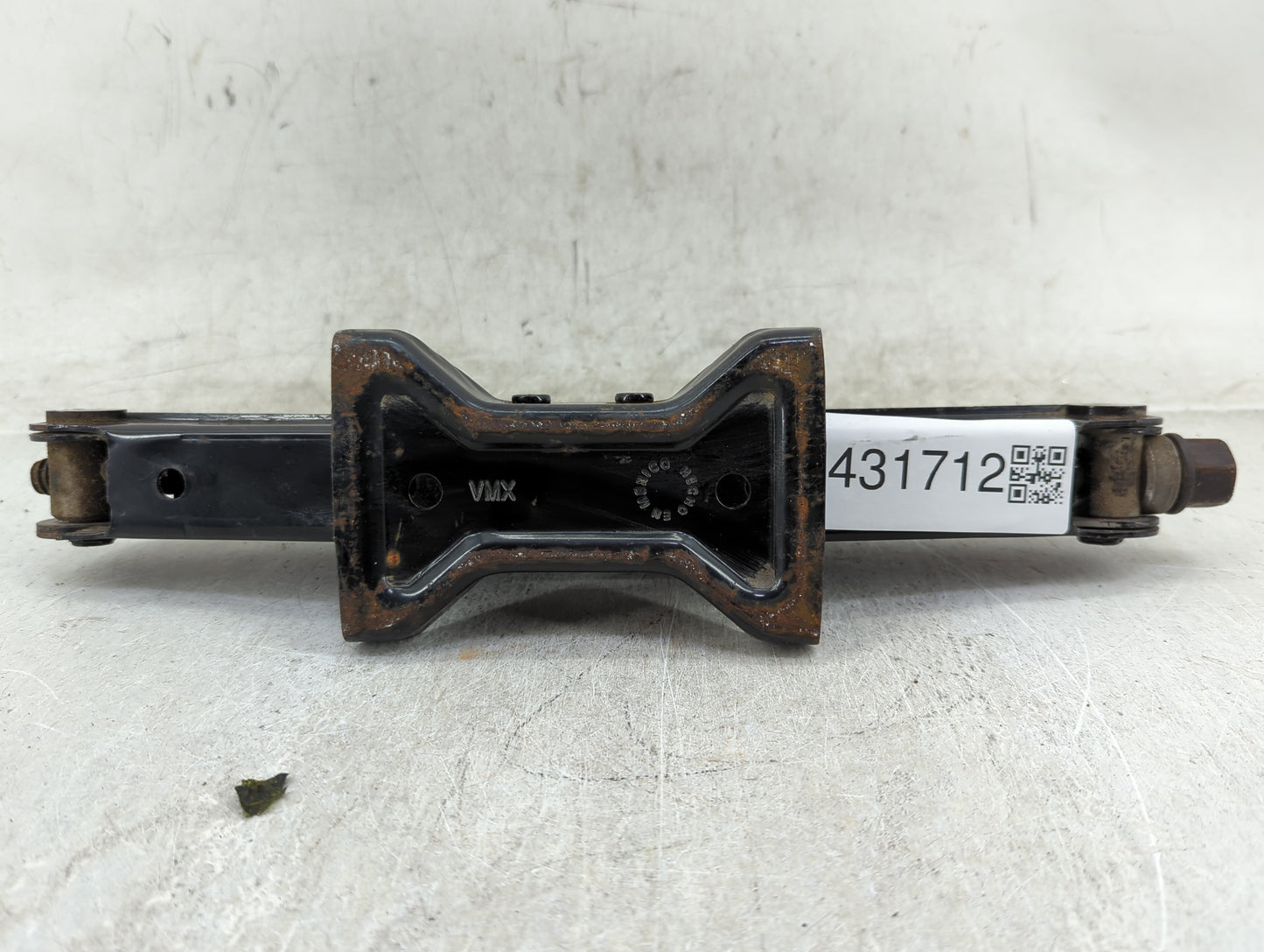2018 Nissan Altima Spare Scissor Car Jack 1431712 - Oemusedautoparts1.com