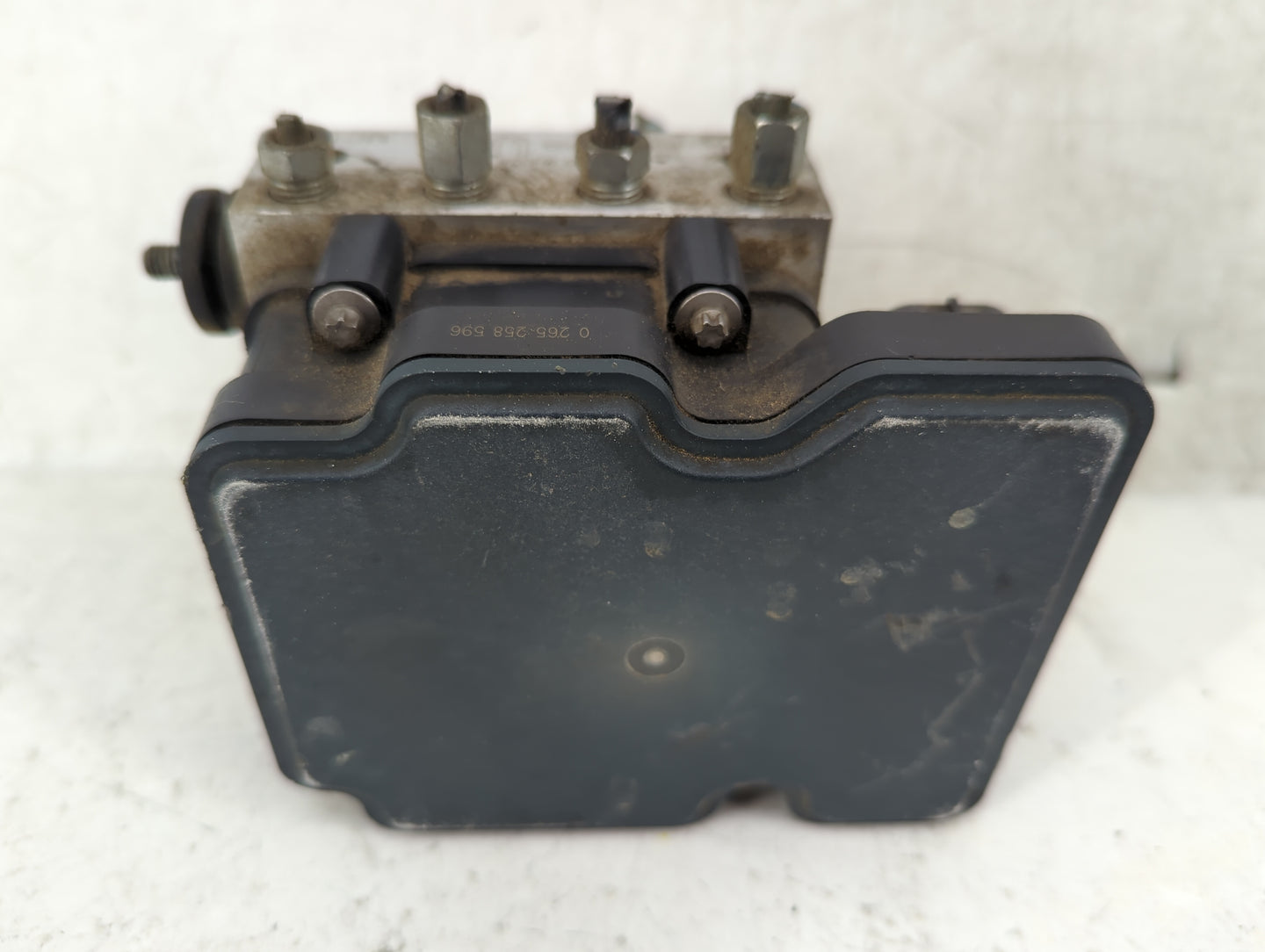 2018 Nissan Altima ABS Pump Control Module Replacement P/N:47660-9HU0A Fits OEM Used Auto Parts - Oemusedautoparts1.com
