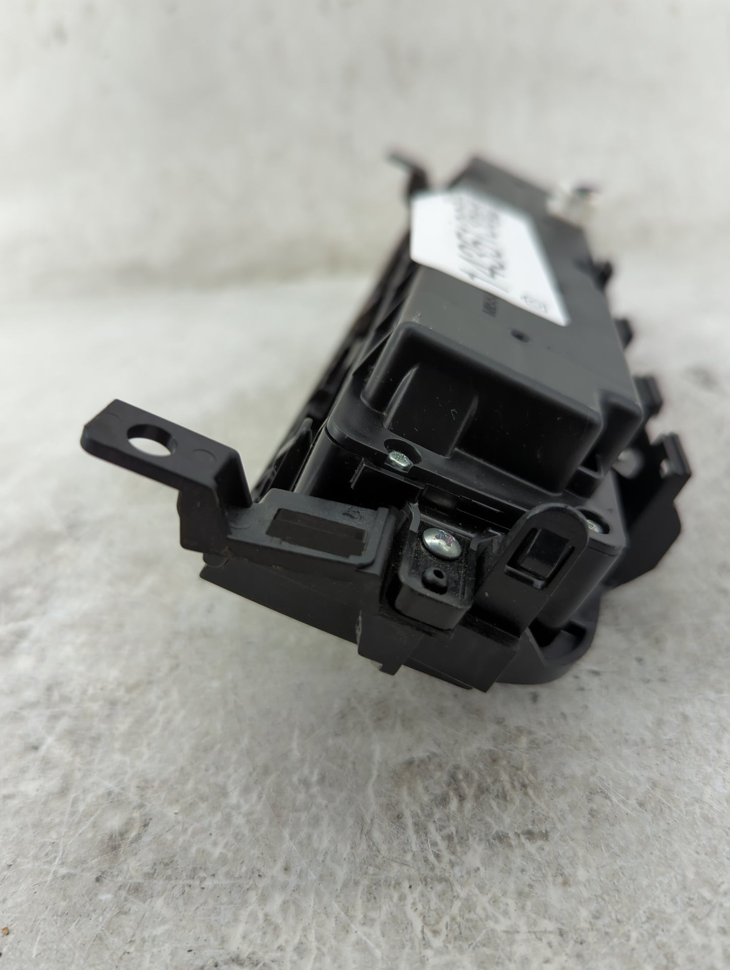 2016-2018 Nissan Altima Climate Control Module Temperature AC/Heater Replacement P/N:27500 9HU0A Fits Fits 2016 2017 2018 OE