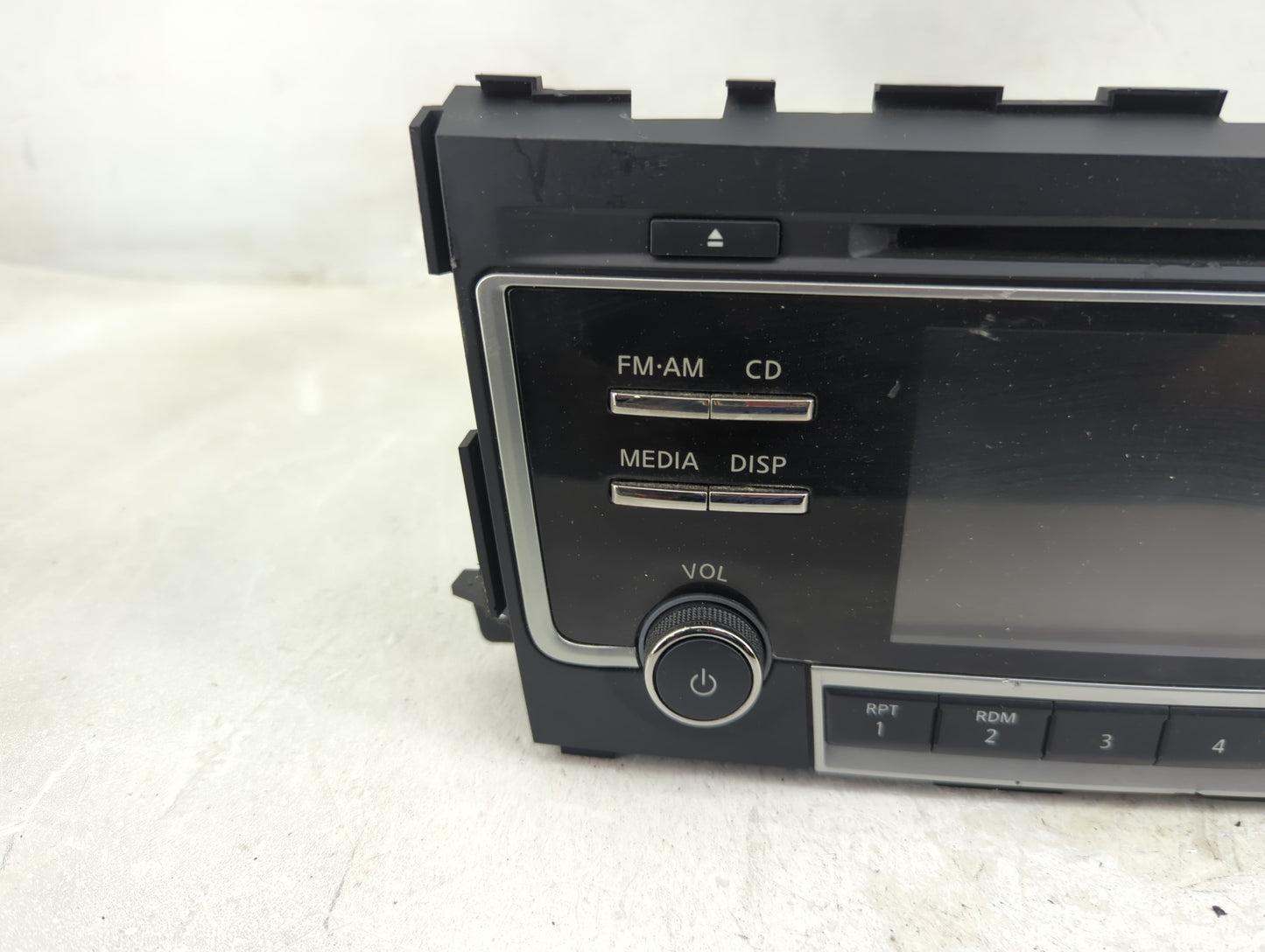 2017-2018 Nissan Altima Radio AM FM Cd Player Receiver Replacement P/N:28185 9HT1A Fits Fits 2017 2018 OEM Used Auto Parts -