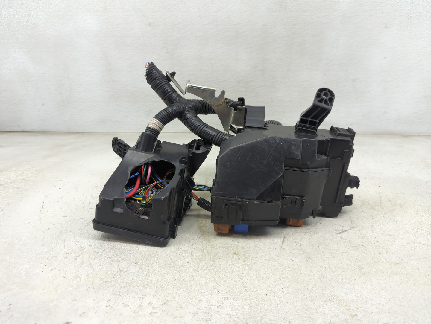 2018 Nissan Altima Fusebox Fuse Box Panel Relay Module Fits OEM Used Auto Parts - Oemusedautoparts1.com