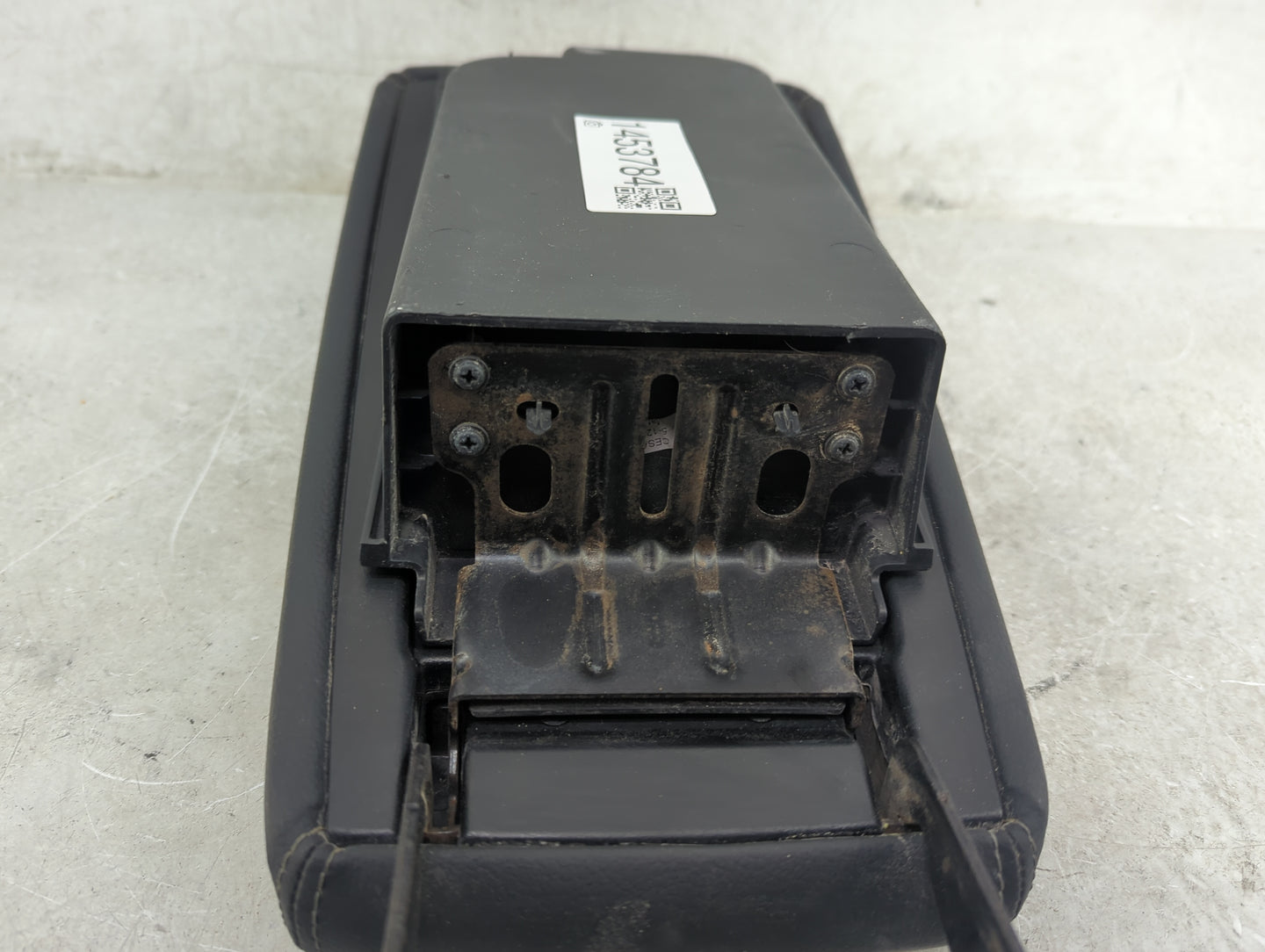 2018 Nissan Altima Center Floor Console Black - Oemusedautoparts1.com