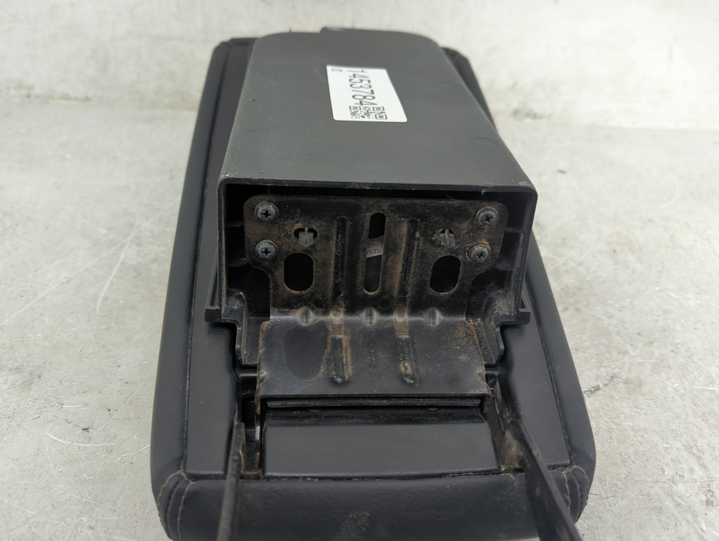2018 Nissan Altima Center Floor Console Black - Oemusedautoparts1.com