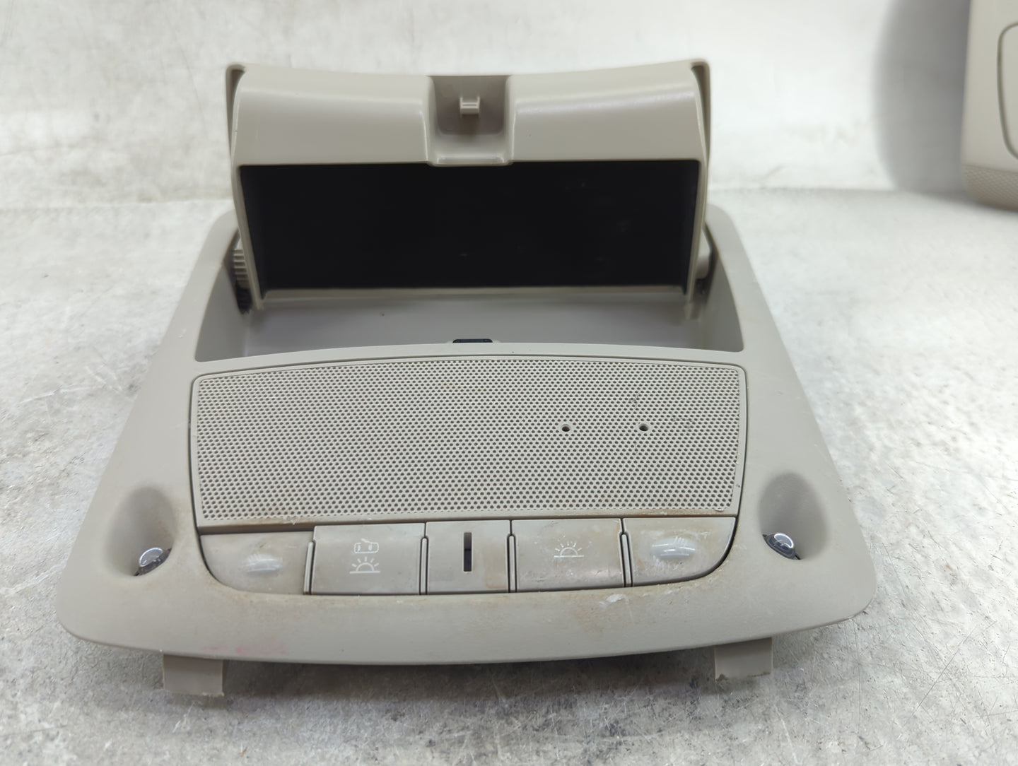 2018 Nissan Altima Overhead Roof Console - Oemusedautoparts1.com