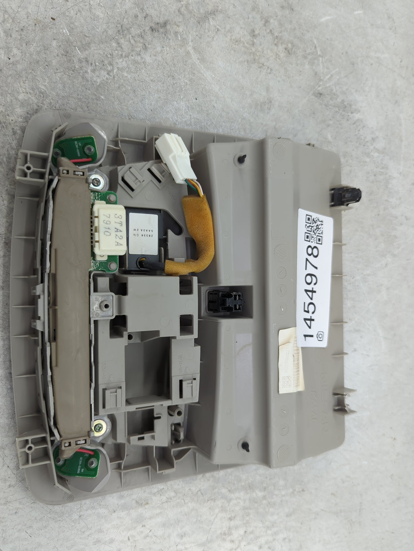 2018 Nissan Altima Overhead Roof Console - Oemusedautoparts1.com
