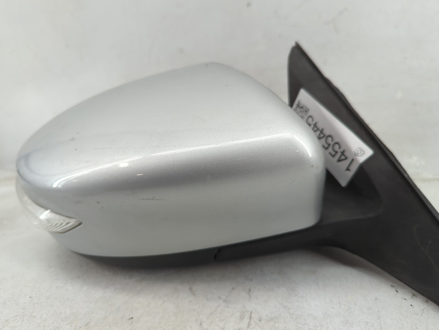 2013-2018 Nissan Altima Passenger Side View Mirror - Right Door Mirror OEM Used - Oemusedautoparts1.com
