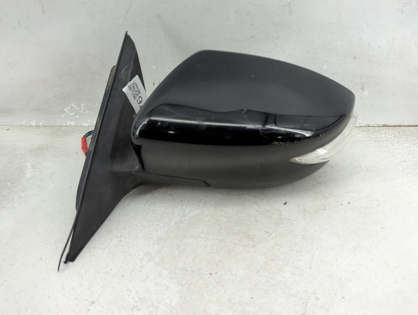 2013-2018 Nissan Altima Driver Side View Mirror - Left Door Mirror OEM Used - Oemusedautoparts1.com