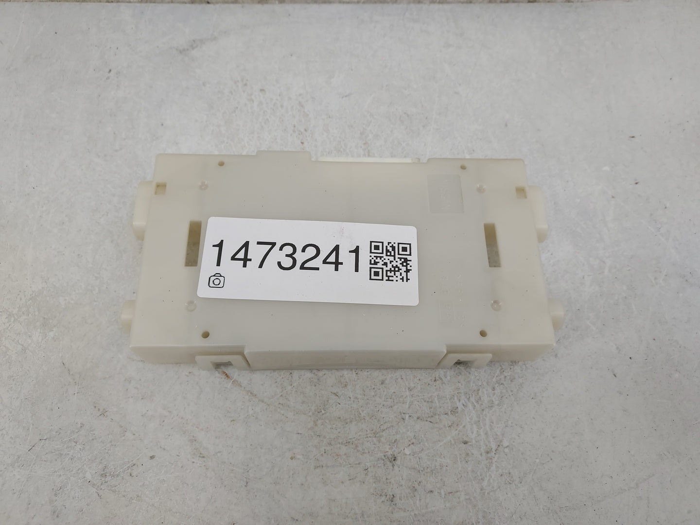 2018-2018 Nissan Altima Temperature Control Module 27760 9hu0a - Oemusedautoparts1.com