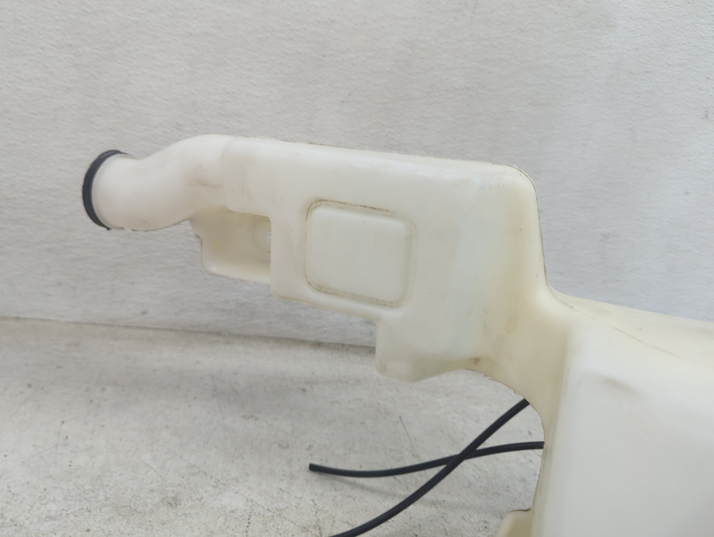 2013-2018 Nissan Altima Windshield Washer Fluid Reservoir Bottle Oem 1478906 - Oemusedautoparts1.com