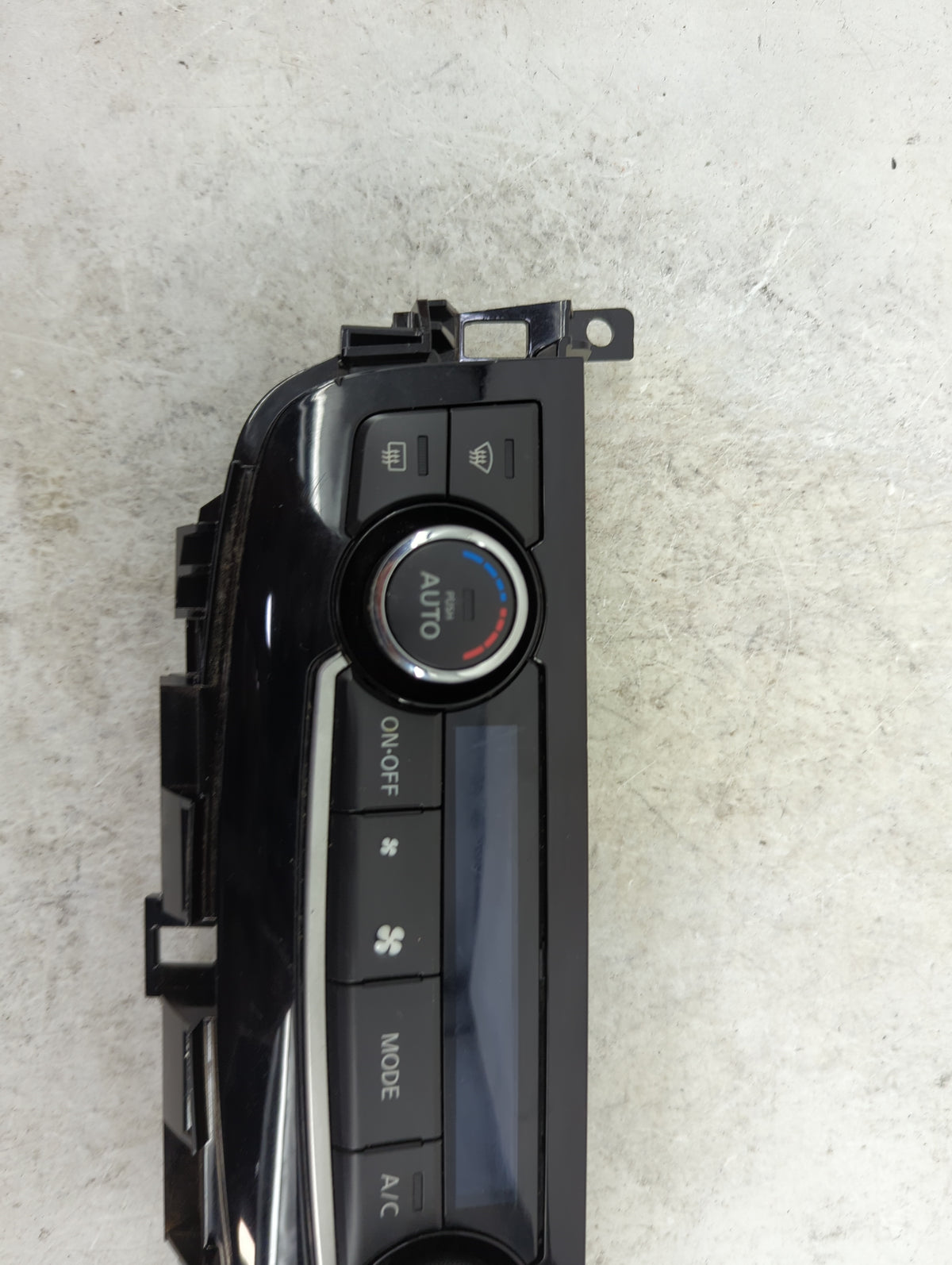 2018 Nissan Altima Climate Control Module Temperature AC/Heater Replacement P/N:27500 9HU0A Fits OEM Used Auto Parts - Oemus