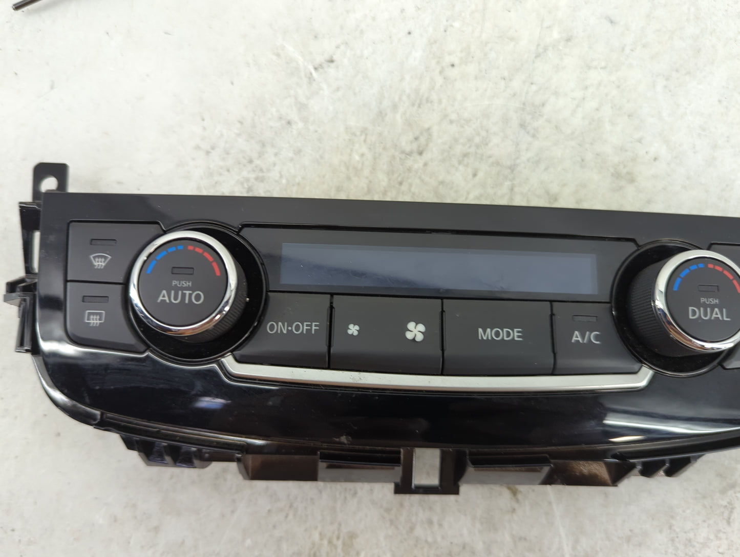 2018 Nissan Altima Climate Control Module Temperature AC/Heater Replacement Fits OEM Used Auto Parts - Oemusedautoparts1.com
