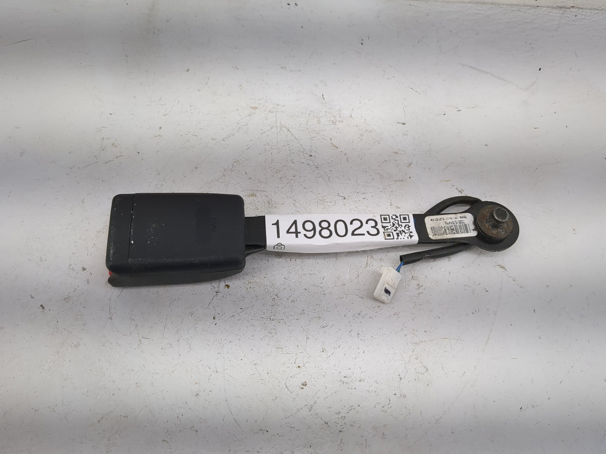 2018-2018 Nissan Altima Driver Seatbelt Buckle - Oemusedautoparts1.com