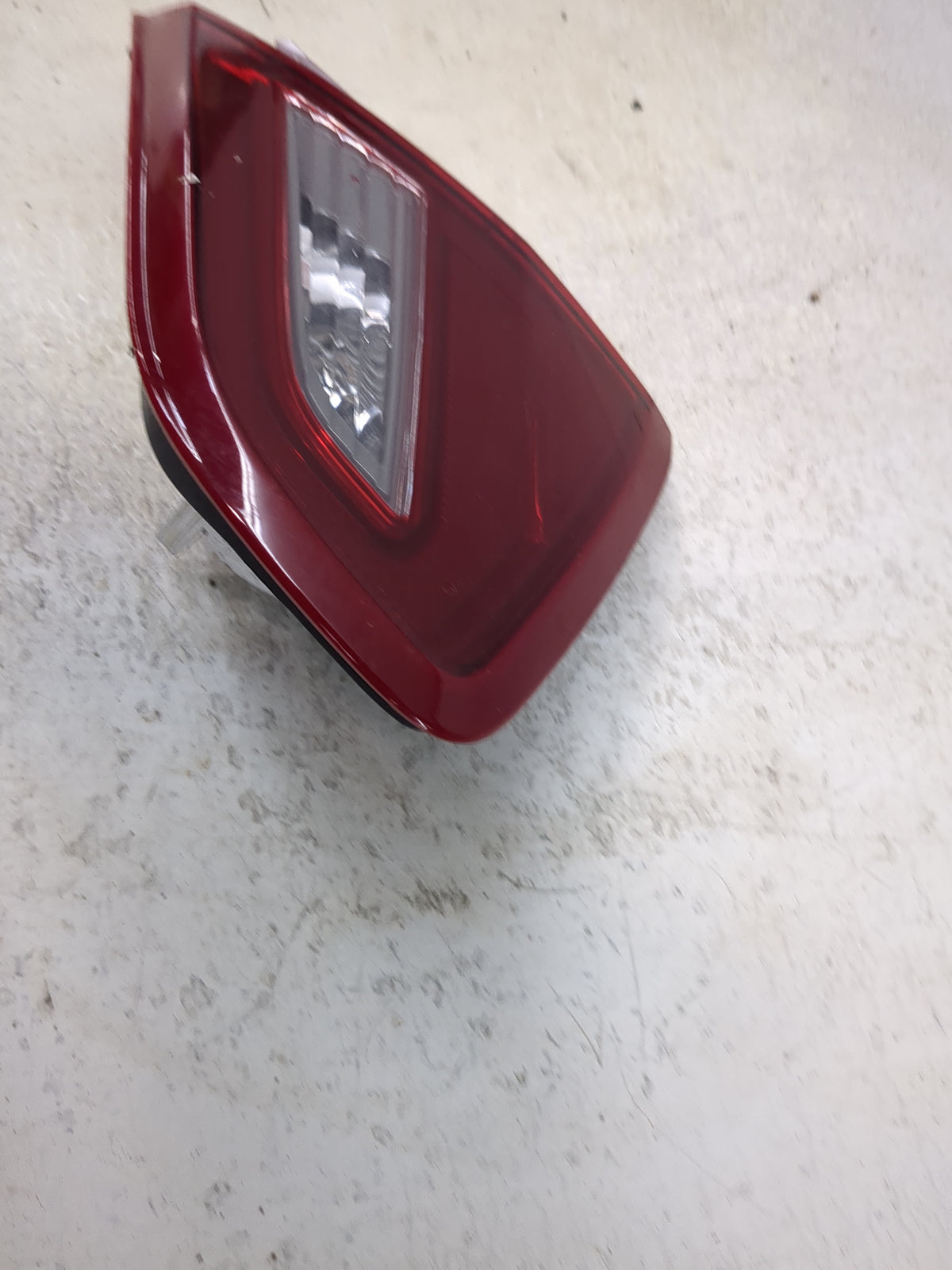2018-2018 Nissan Altima Passenger Right Side Deck Lid Mounted Tail Light - Oemusedautoparts1.com