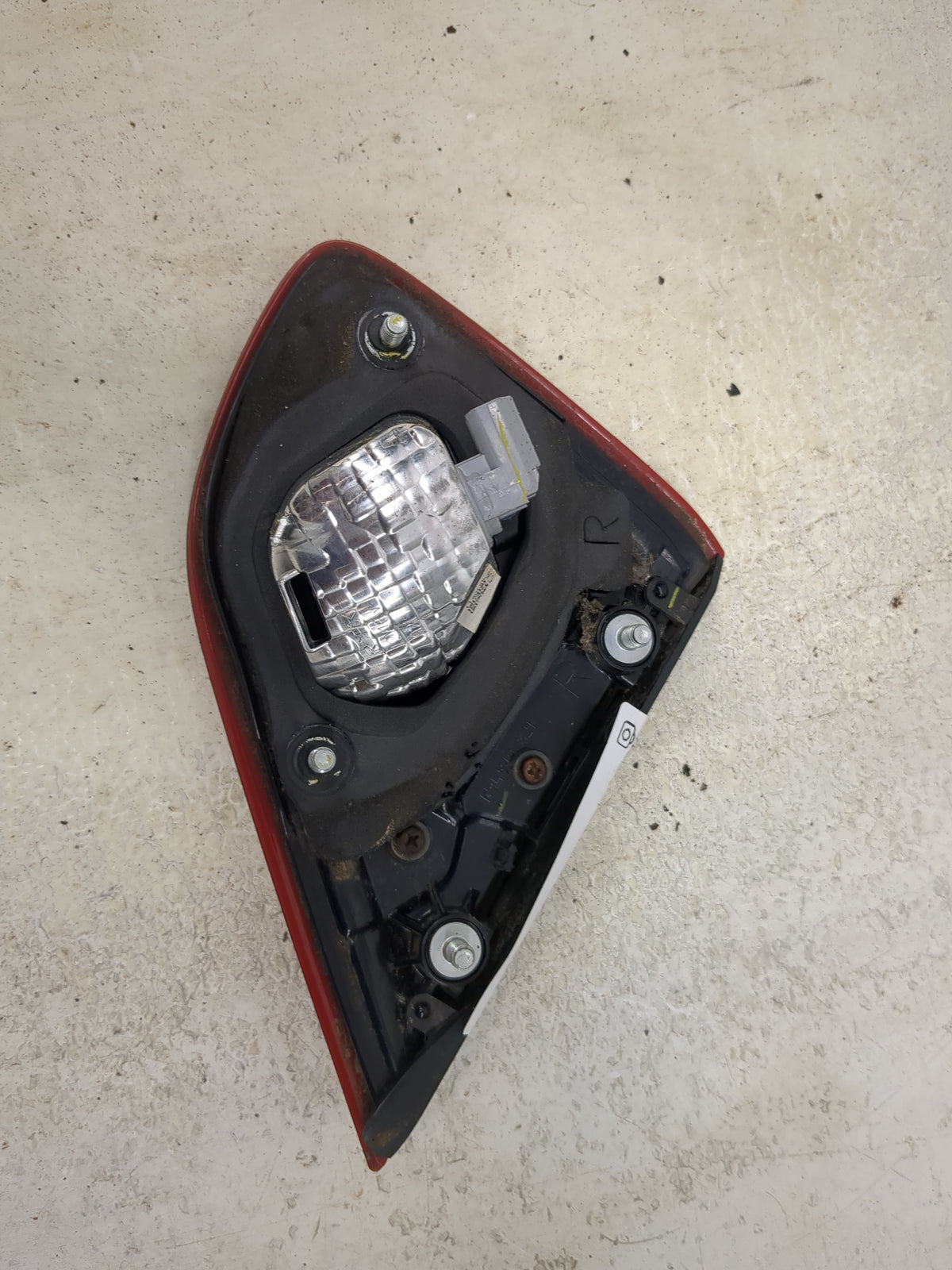 2018-2018 Nissan Altima Passenger Right Side Deck Lid Mounted Tail Light - Oemusedautoparts1.com