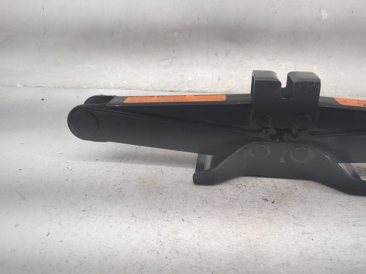 2018 Nissan Altima Spare Scissor Car Jack 1519649 - Oemusedautoparts1.com