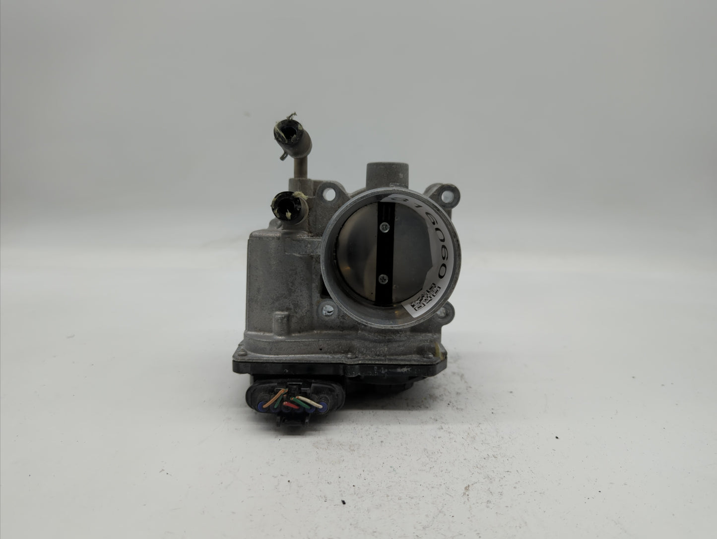 2013-2018 Nissan Altima Throttle Body P/N:3TA60-01 C 3TA60-01 B, 3TA60-01 A Fits Fits 2013 2014 2015 2016 2017 2018 2019 OEM