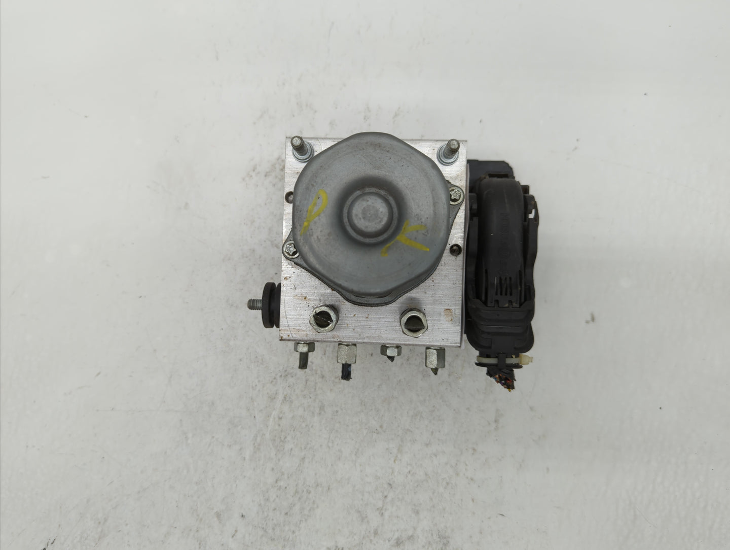 2017-2018 Nissan Altima ABS Pump Control Module Replacement P/N:47660 9HU0A 47660 9HS0A Fits Fits 2017 2018 OEM Used Auto Pa