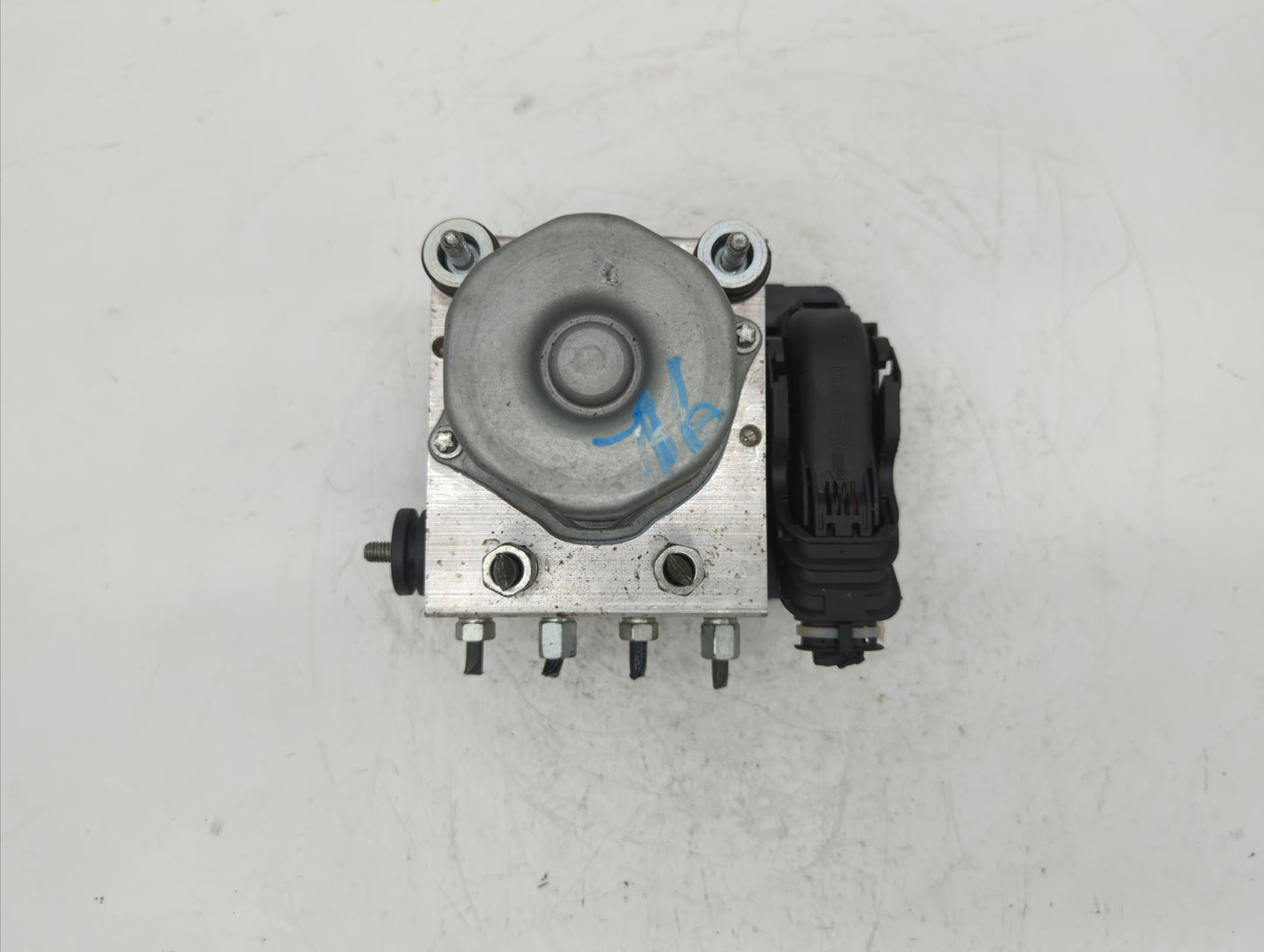 2017-2018 Nissan Altima ABS Pump Control Module Replacement P/N:47660 9HU0A 47660 9HS0A Fits Fits 2017 2018 OEM Used Auto Pa