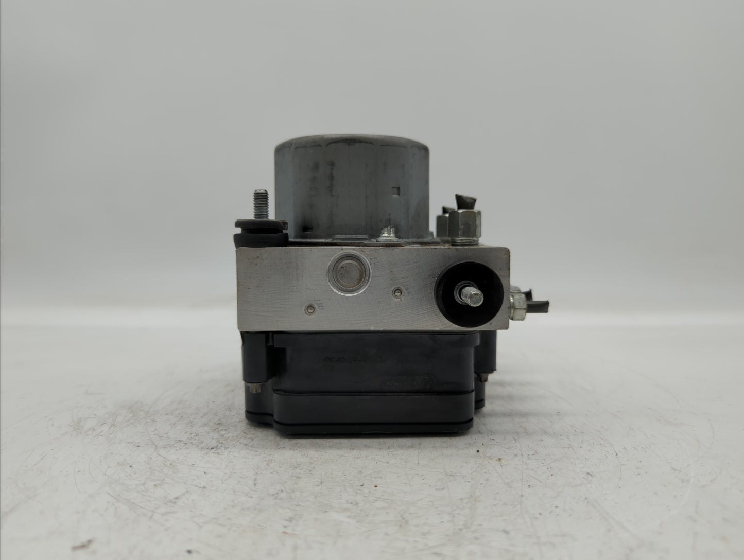 2017-2018 Nissan Altima ABS Pump Control Module Replacement P/N:47660 9HU0A 47660 9HS0A Fits Fits 2017 2018 OEM Used Auto Pa