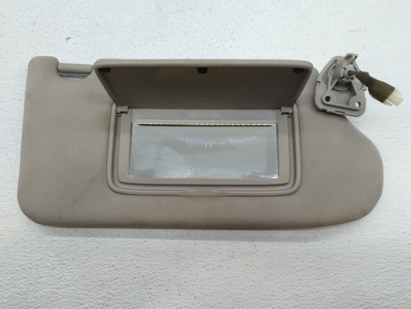 2013-2018 Nissan Altima Sun Visor Shade Replacement Passenger Right Mirror Fits Fits 2013 2014 2015 2016 2017 2018 OEM Used 