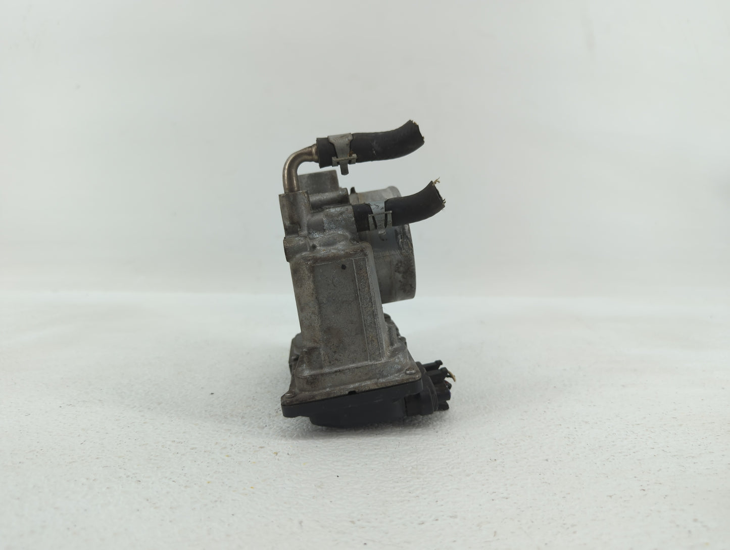 2013-2018 Nissan Altima Throttle Body P/N:3TA60-01 C 3TA60-01 B, 3TA60-01 A Fits Fits 2013 2014 2015 2016 2017 2018 2019 OEM