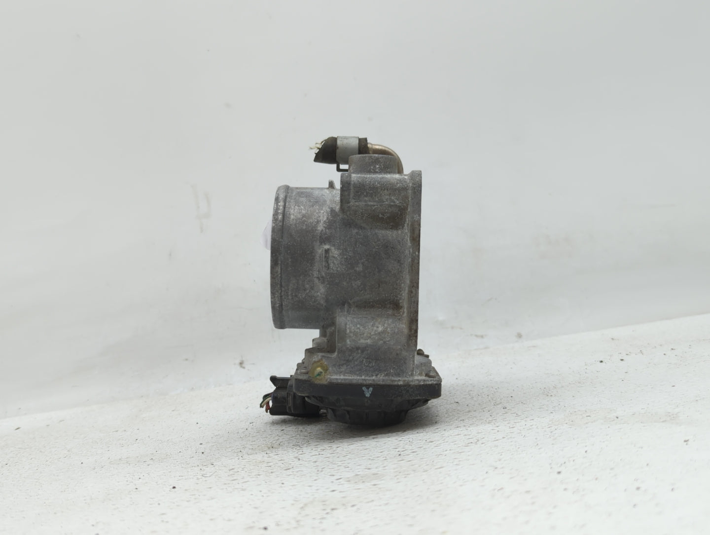 2013-2018 Nissan Altima Throttle Body P/N:3TA60-01 C 3TA60-01 B, 3TA60-01 A Fits Fits 2013 2014 2015 2016 2017 2018 2019 OEM