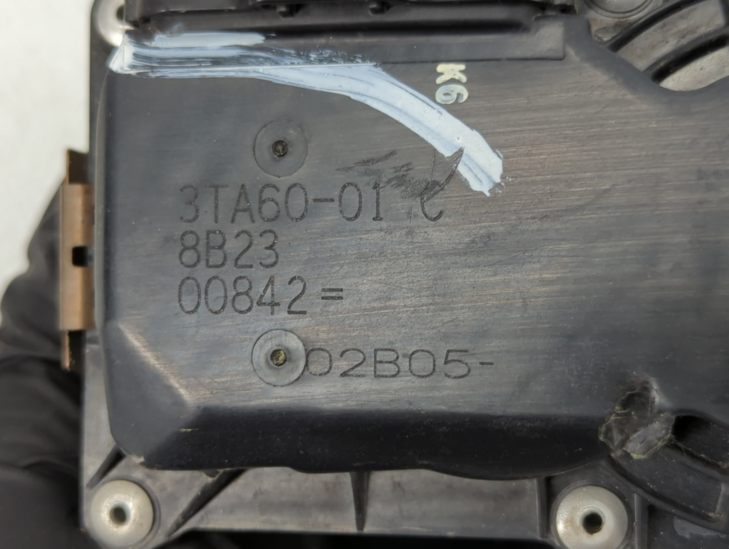 2013-2018 Nissan Altima Throttle Body P/N:3TA60-01 C 3TA60-01 B, 3TA60-01 A Fits Fits 2013 2014 2015 2016 2017 2018 2019 OEM