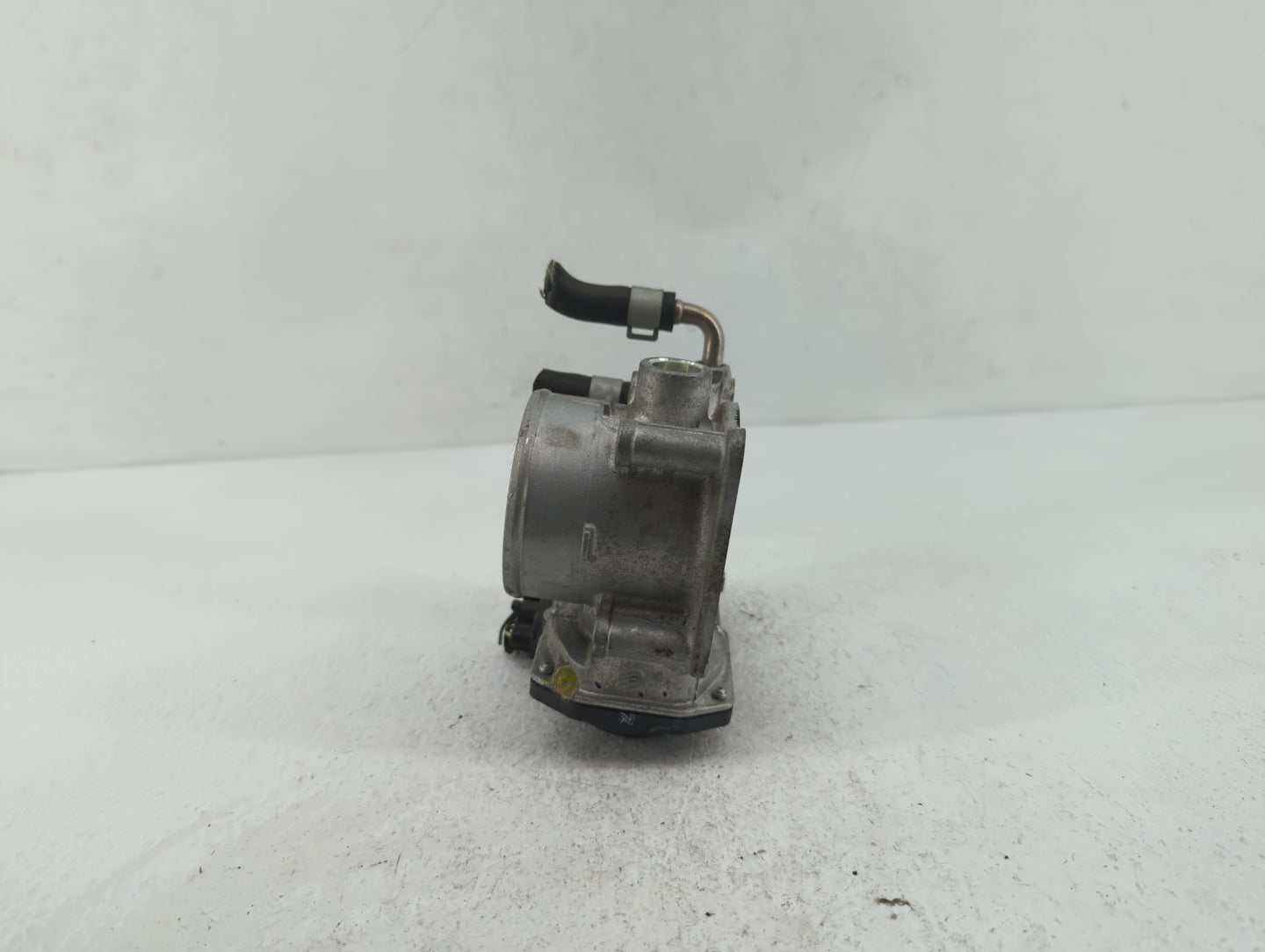 2013-2018 Nissan Altima Throttle Body P/N:3TA60-01 C 3TA60-01 B, 3TA60-01 A Fits Fits 2013 2014 2015 2016 2017 2018 2019 OEM