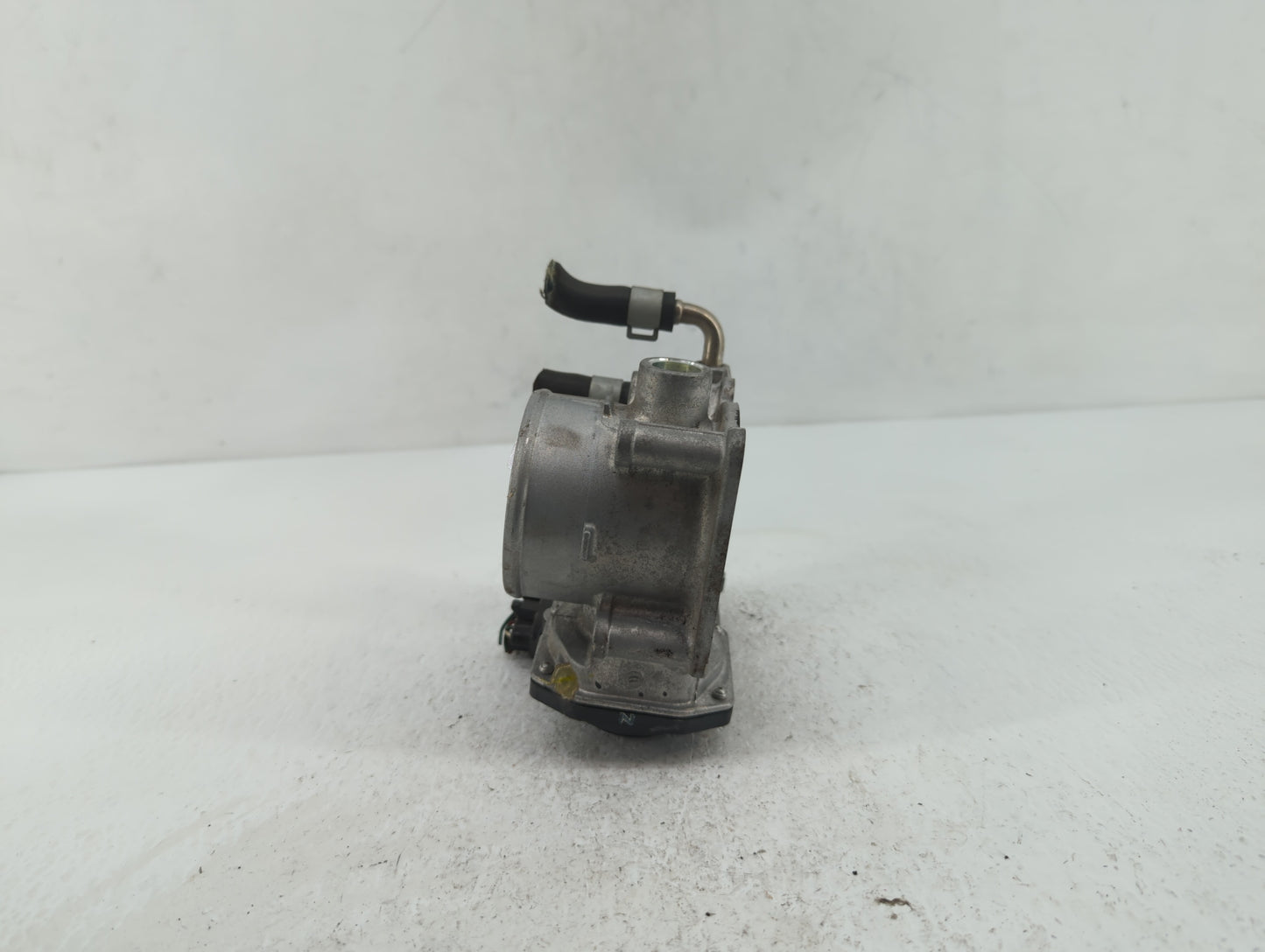2013-2018 Nissan Altima Throttle Body P/N:3TA60-01 C 3TA60-01 B, 3TA60-01 A Fits Fits 2013 2014 2015 2016 2017 2018 2019 OEM