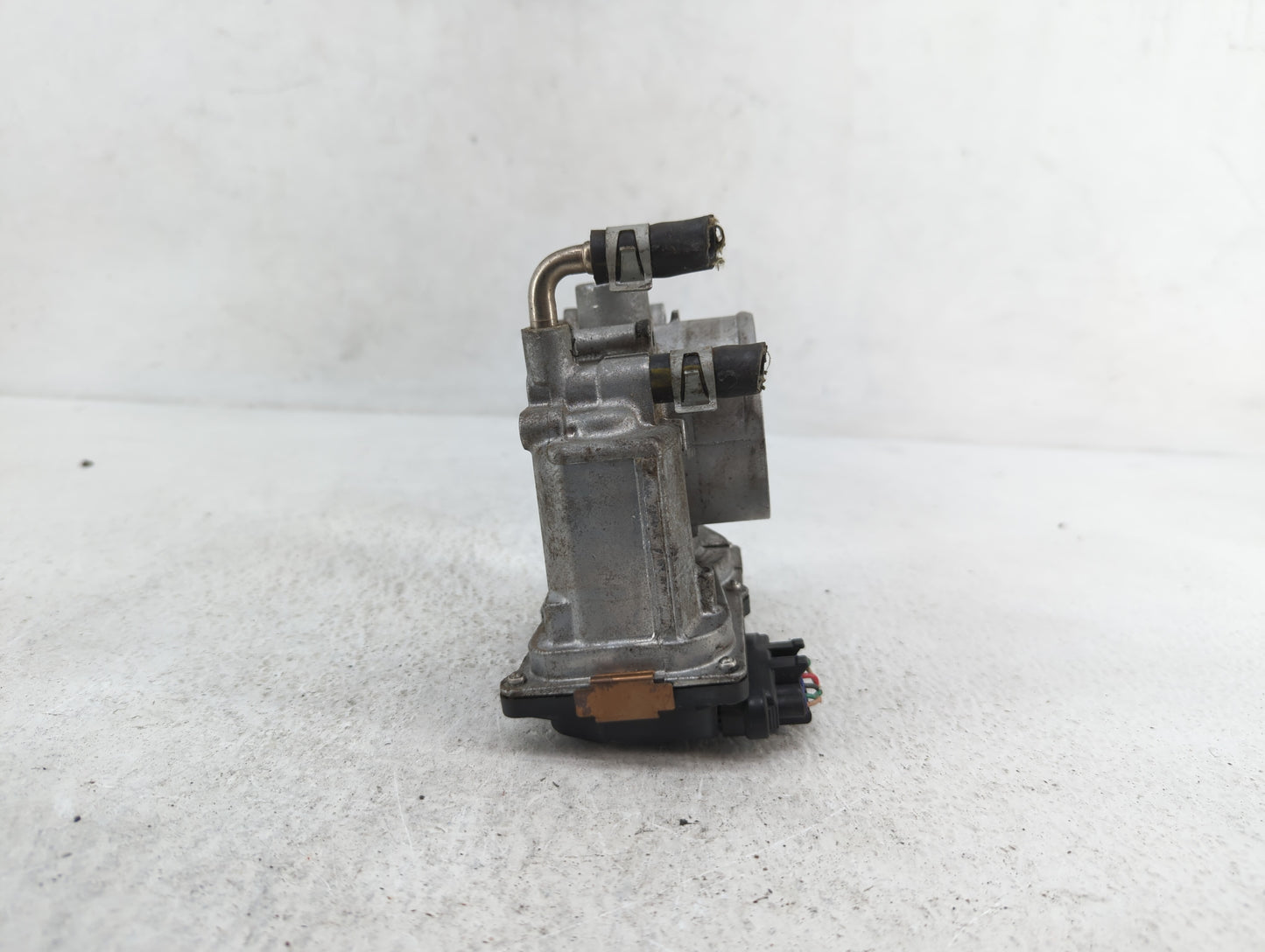 2013-2018 Nissan Altima Throttle Body P/N:3TA60-01 C 3TA60-01 B, 3TA60-01 A Fits Fits 2013 2014 2015 2016 2017 2018 2019 OEM