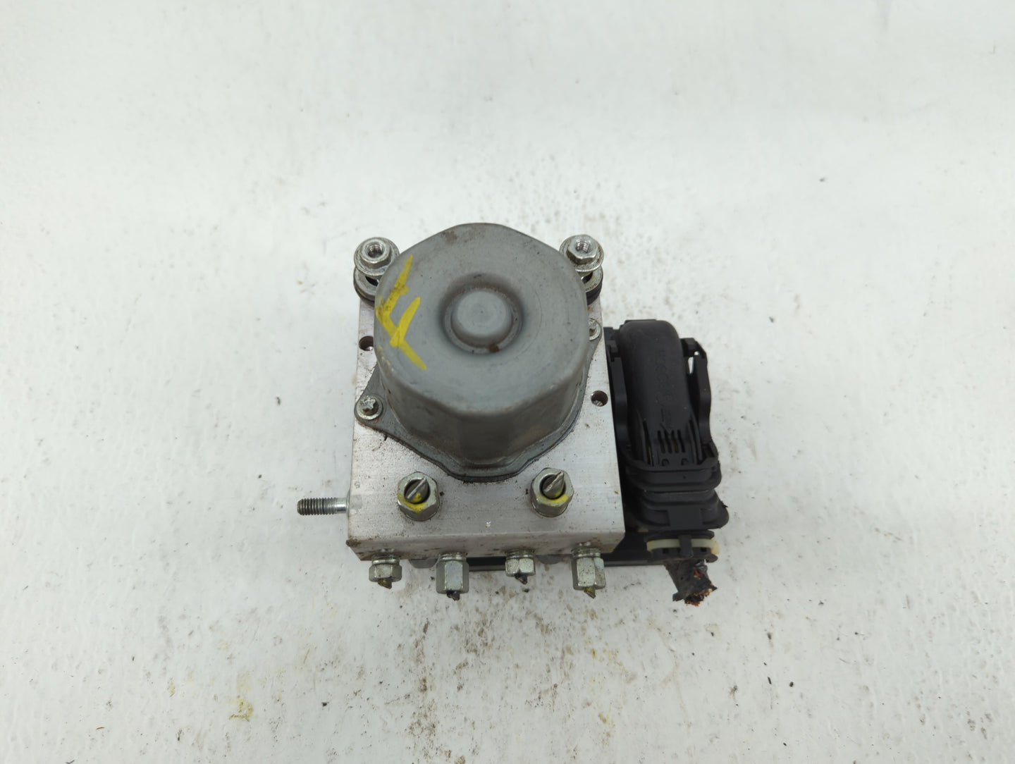 2017-2018 Nissan Altima ABS Pump Control Module Replacement P/N:47660 9HU0A 47660 9HS0A Fits Fits 2017 2018 OEM Used Auto Pa